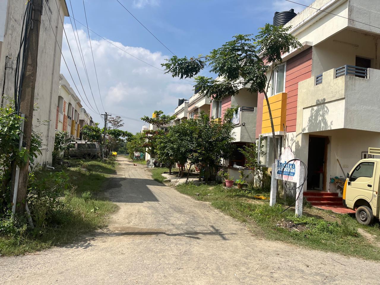 https://trustyproperty-s3-files.s3.ap-south-1.amazonaws.com/properties/6a3a8b07-2e6f-4a3c-b6d3-7f11a4848712-padappai-villa-resale-oragadam-28l.jpeg
